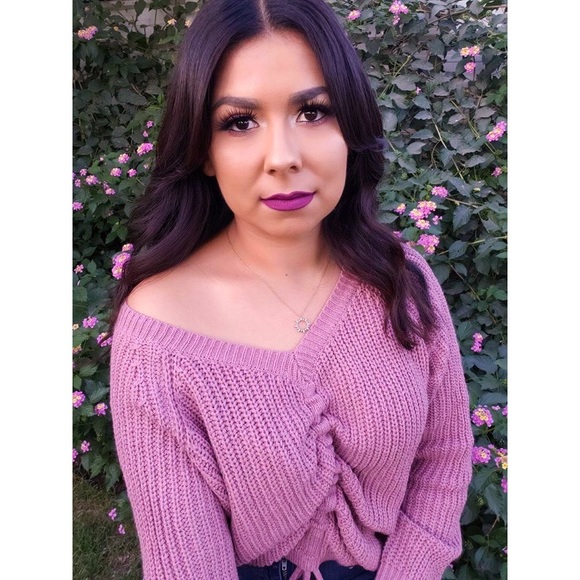 ๐๐ DRAWING DETAIL SWEATER TOP ๐ - Picture 3 of 5